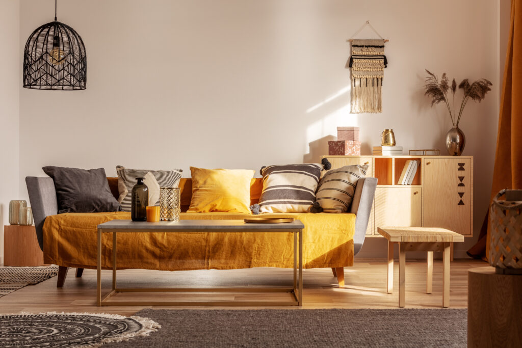 Outlet Deals, Bulk Savings & Brand Name Finds
